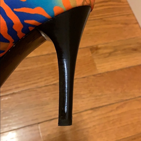 Heels: Nine West: size 7.5 - Picture 7 of 7